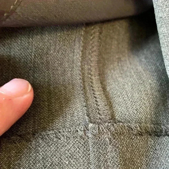 Femme  charcoal grey pencil skirt w 2 front pockets and back zipper & slit - Picture 8 of 8